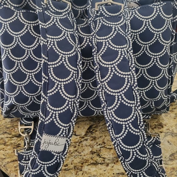 Ju-Ju-Be Legacy Collection B.F.F. Convertible Diaper Bag - Picture 5 of 9